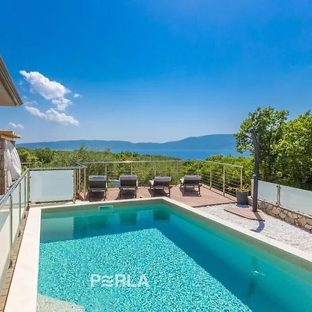 Tatil Evi Nicki With Sea View And Pool