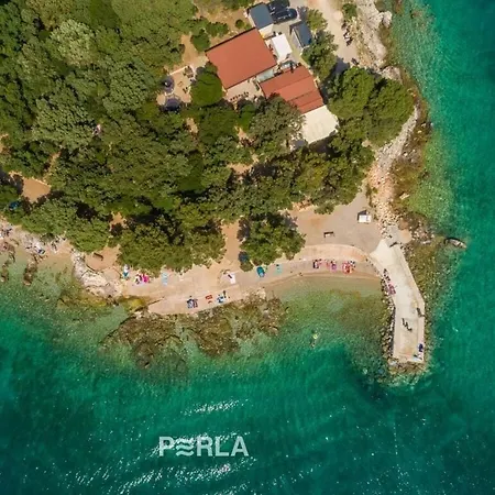 Nicki With Sea View And Pool Pinezići